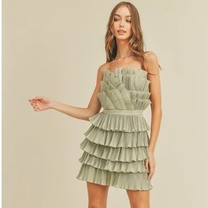 Hausen layered pleated ruffle mini dress in sage. Size medium. NWT